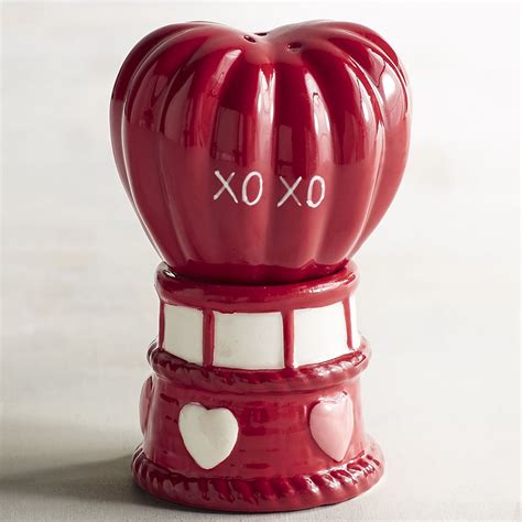 balloon salt and pepper shakers glass
